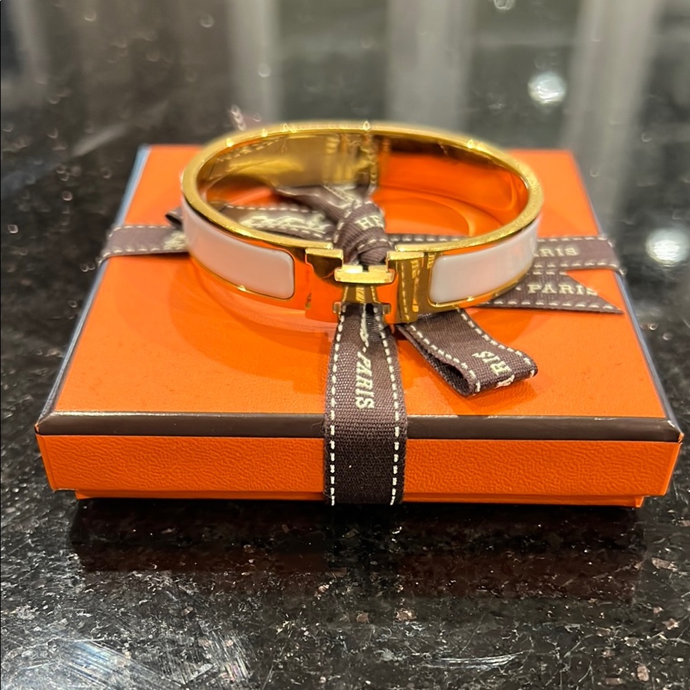 Hermés Clic H White Enamel and Gold Hardware Bracelet